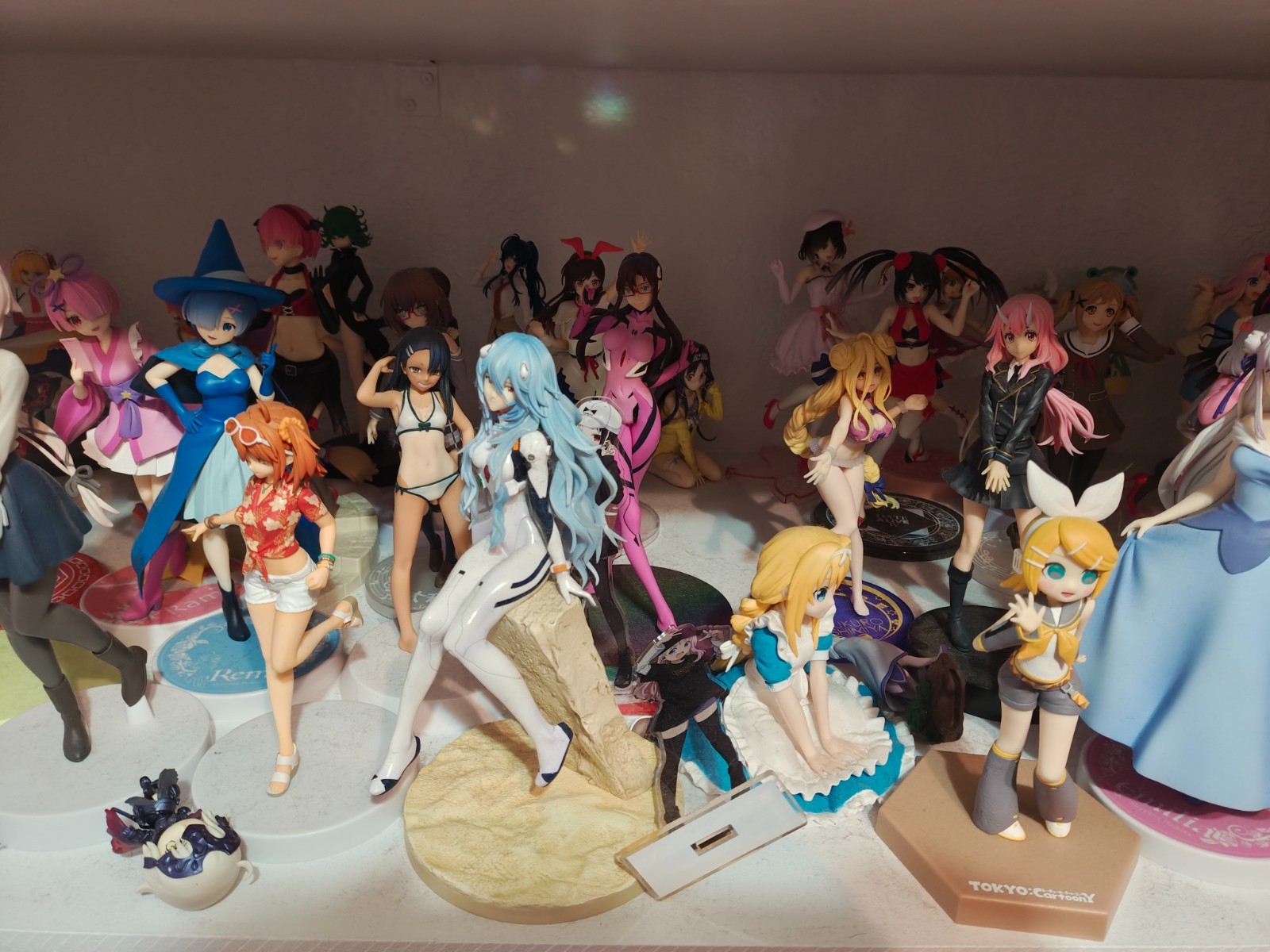 15 Random Prize Figure Lot