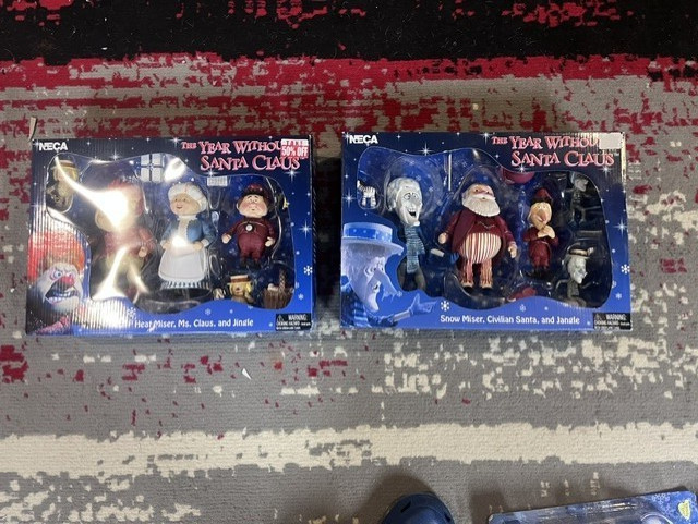 Lot of 2 NECA Year Without A Santa Claus Figure Sets Heat Miser & Snow Miser