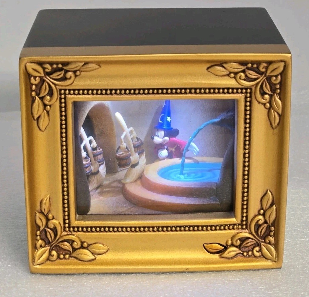 Olszewski Disney Gallery Of Light Apprentice Enchantment Mickey Fantasia 3D Box