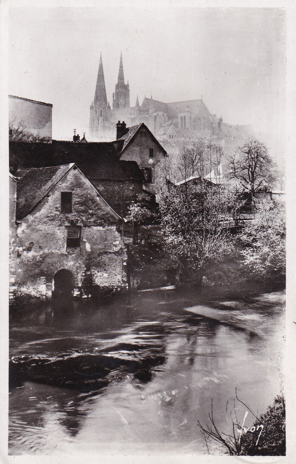 Postcard - Chartes (Eure-et-Loir) / Malinèe de printemps sur les bords.. (6)