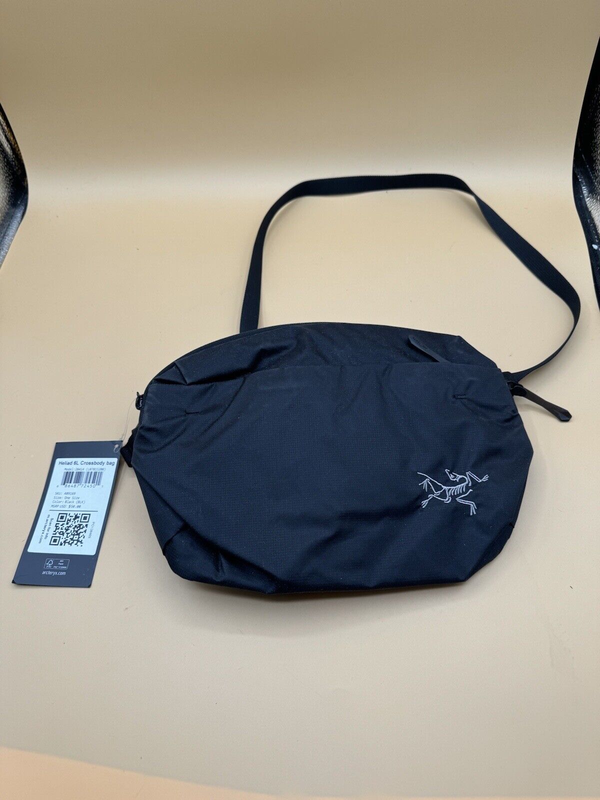 Heliad 6L Crossbody Bag. Model: 28414. Black.
