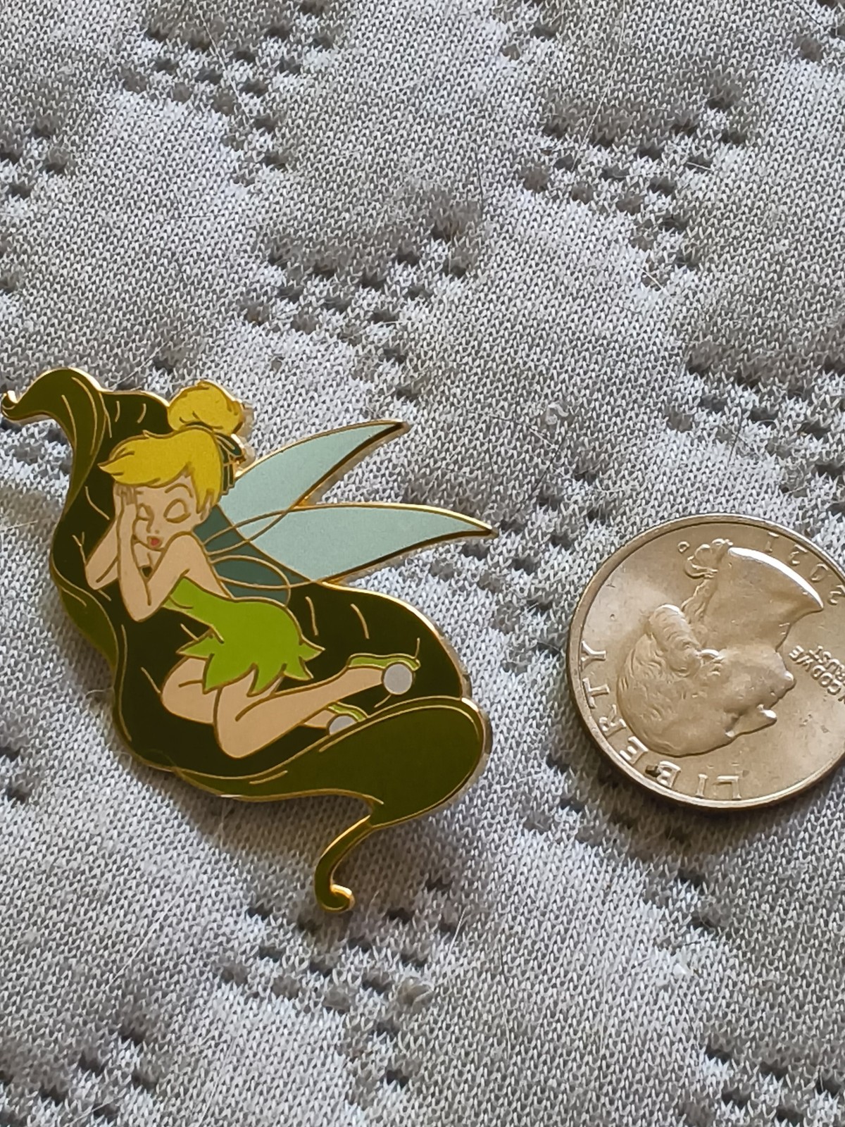 Disney Auctions Tinkerbell Sleeping On A Leaf Pin LE 250 HTF Peter Pan 