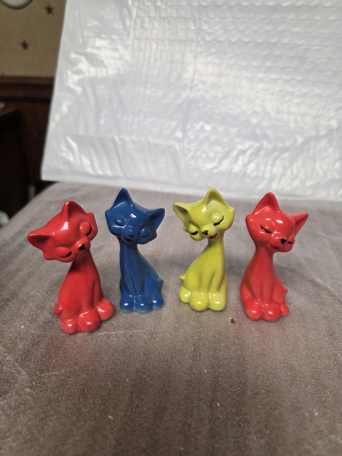 4 Vintage MCM Red Blue Yellow Cat Figurines 3\ 4 Vintage MCM Red Blue Yellow Cat Figurines 3\