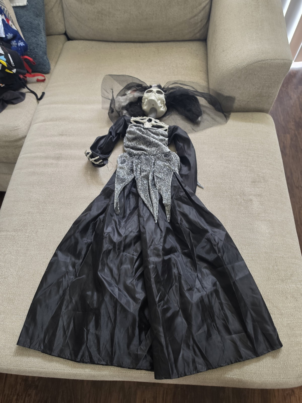 Hanging Skeleton Bride Halloween prop decor scary home 40 Inch New 