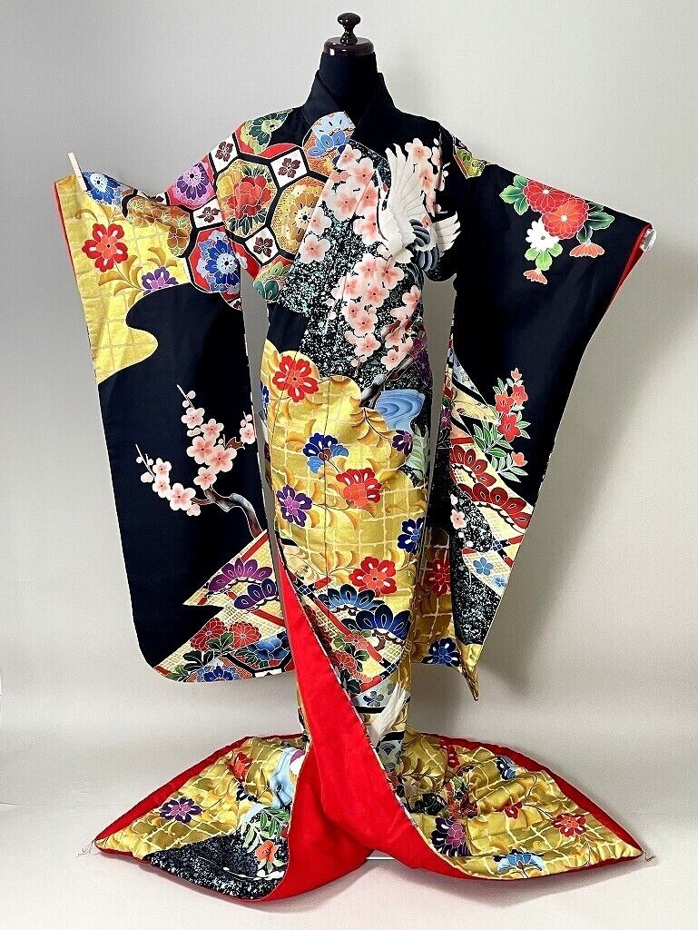 Japanese kimono, UCHIKAKE, Wedding Robe,YU-ZEN,Traditional Pattern,BK, L6'..3919