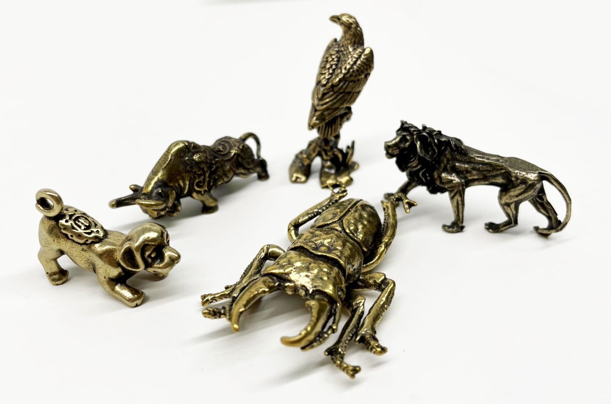 Set of 5 bronze miniatures Lion Beetle Bull Eagle Dog