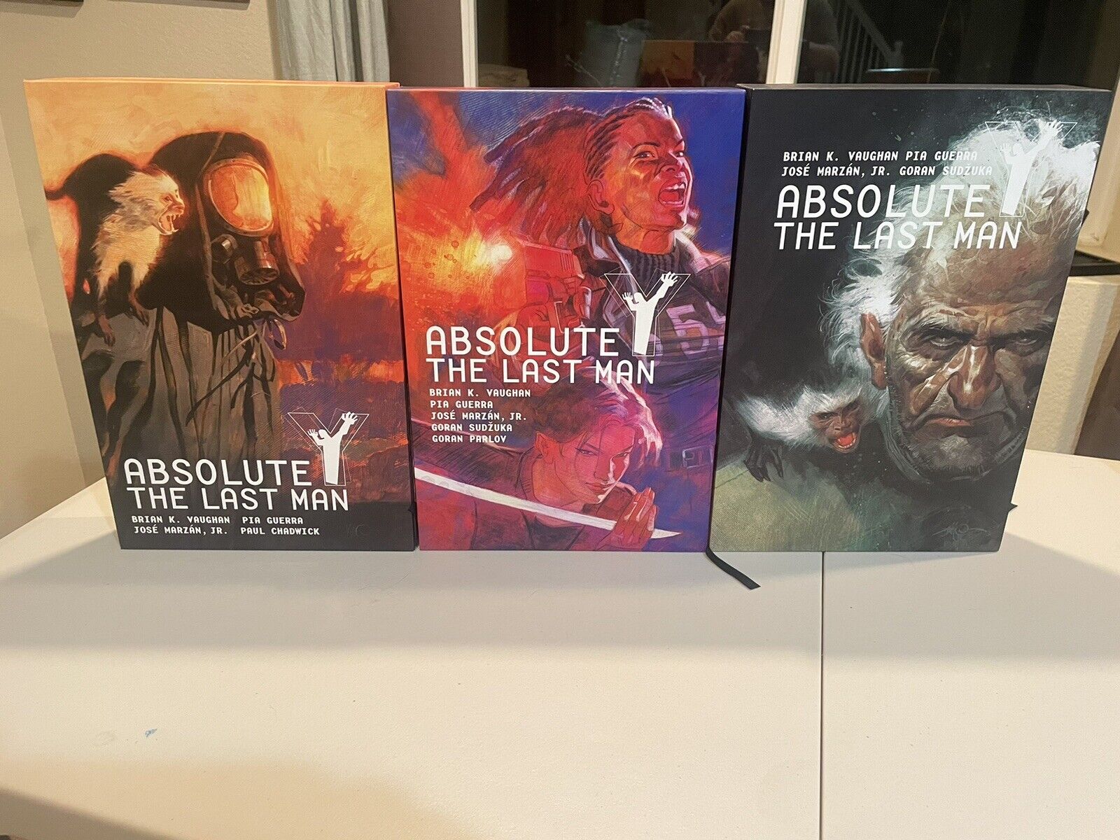 Absolute Y The Last Man Vol. 1-3 Hardcover