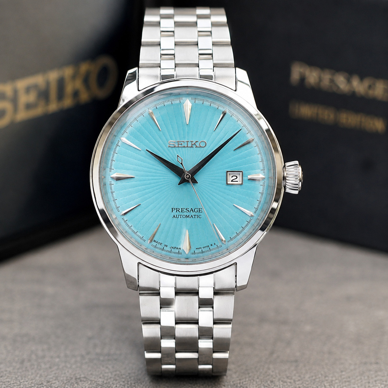Seiko Men's Automatic Luxury Watch – Turquoise Dial Stainless Steel Bracelet Seiko Men's Automatic Luxury Watch – Turquoise Dial Stainless Steel Bracelet