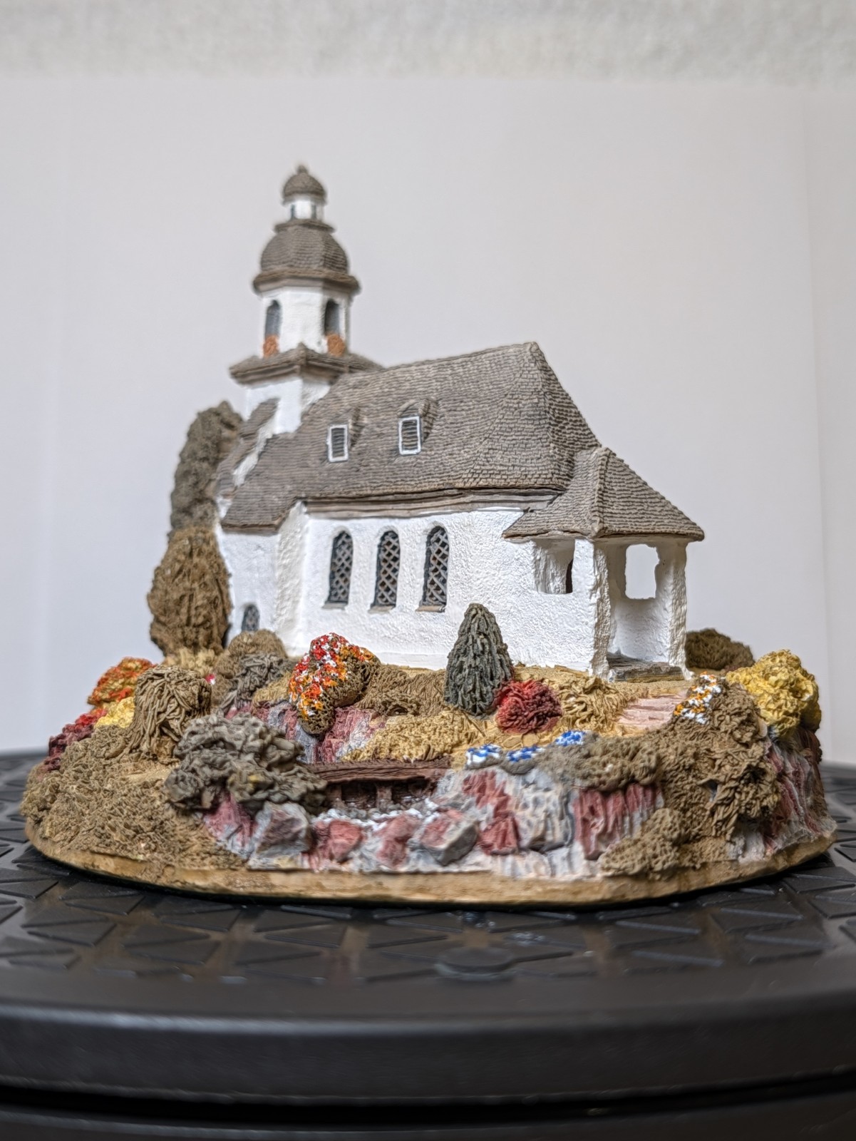 Lilliput Lane, Das Gebirgskirchlein,  From The German Collection, 1987