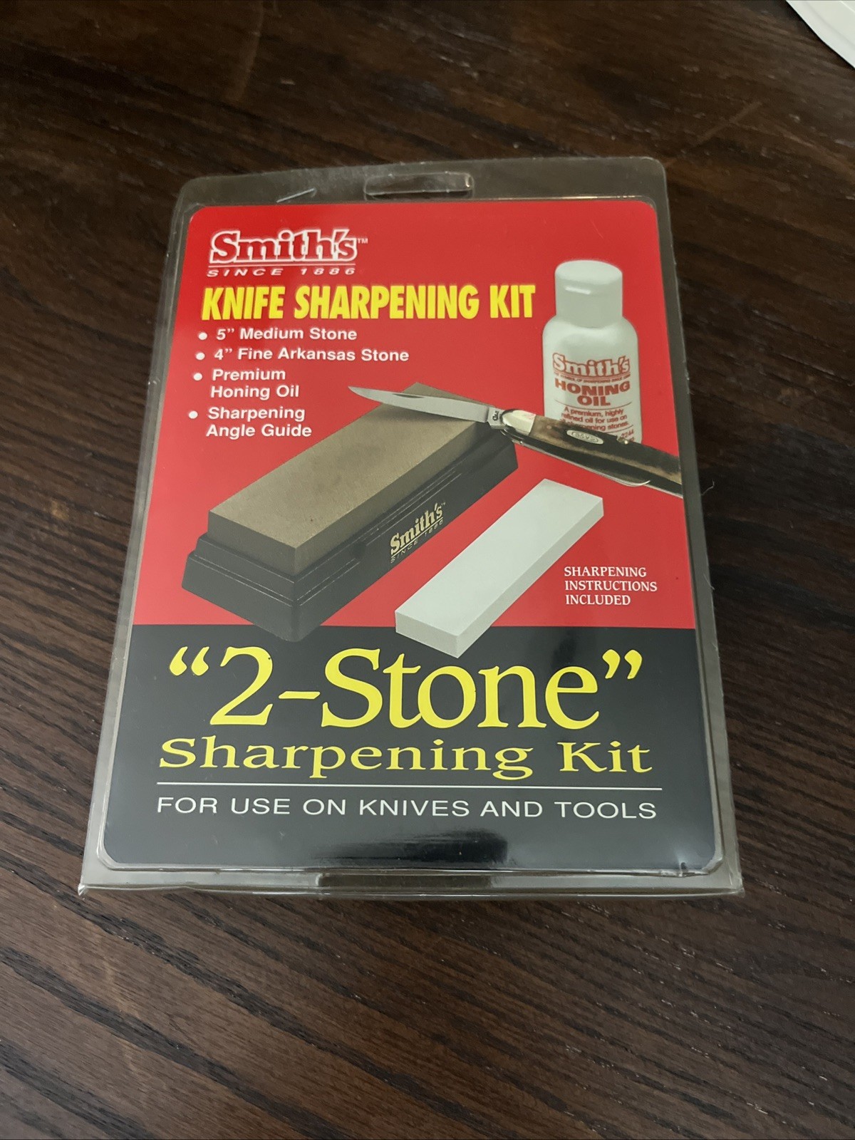 Vintage Smith's 2 Stone Knife Sharpening Kit Honing Oil - NEW OLD STOCK 