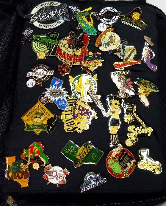 VINTAGE 1996-99 GIRLS FAST PITCH PIN LOT – 100 PINS & STORAGE SATCHEL