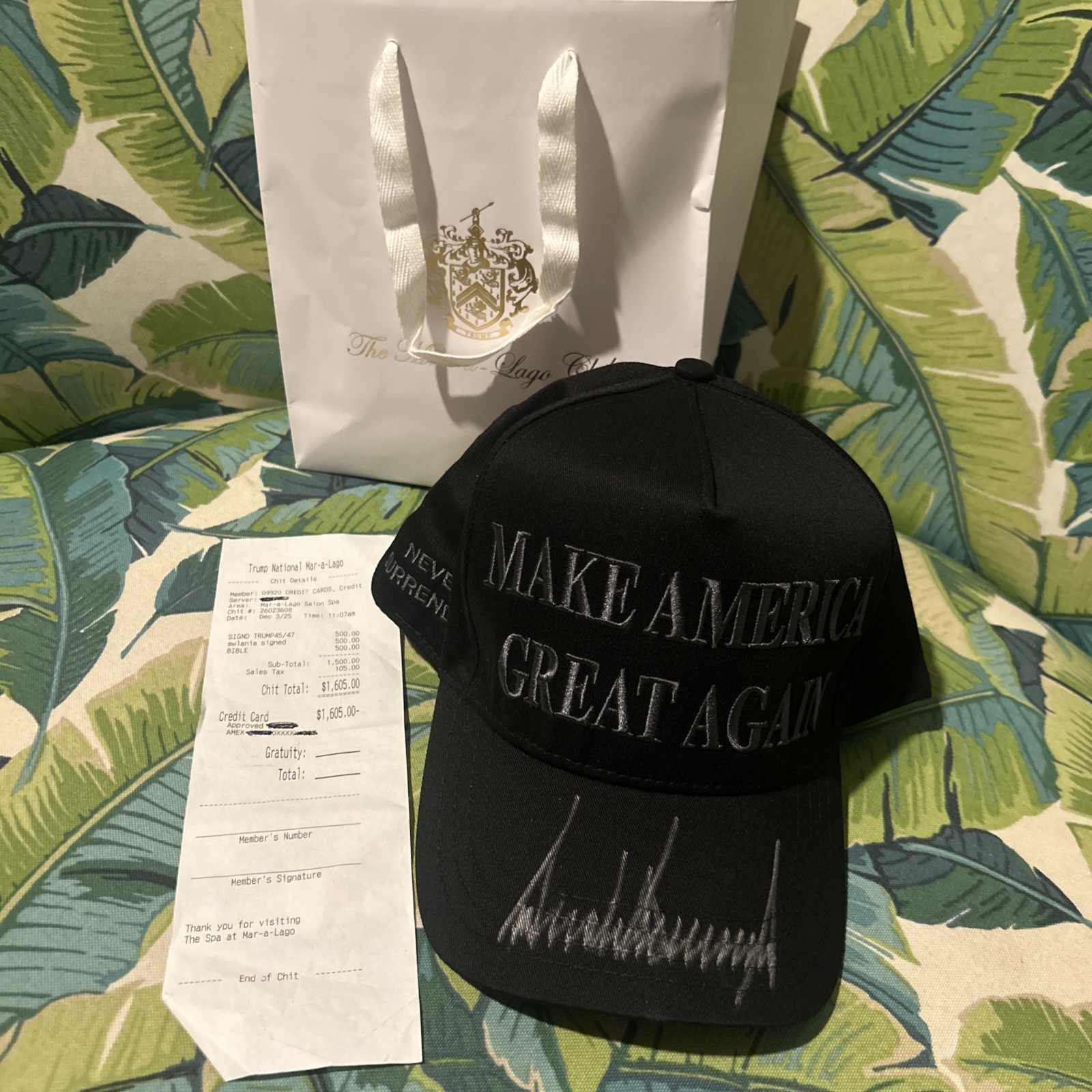 Rare signed “Make America Great Again” Black w receipt “Never Surrender version”