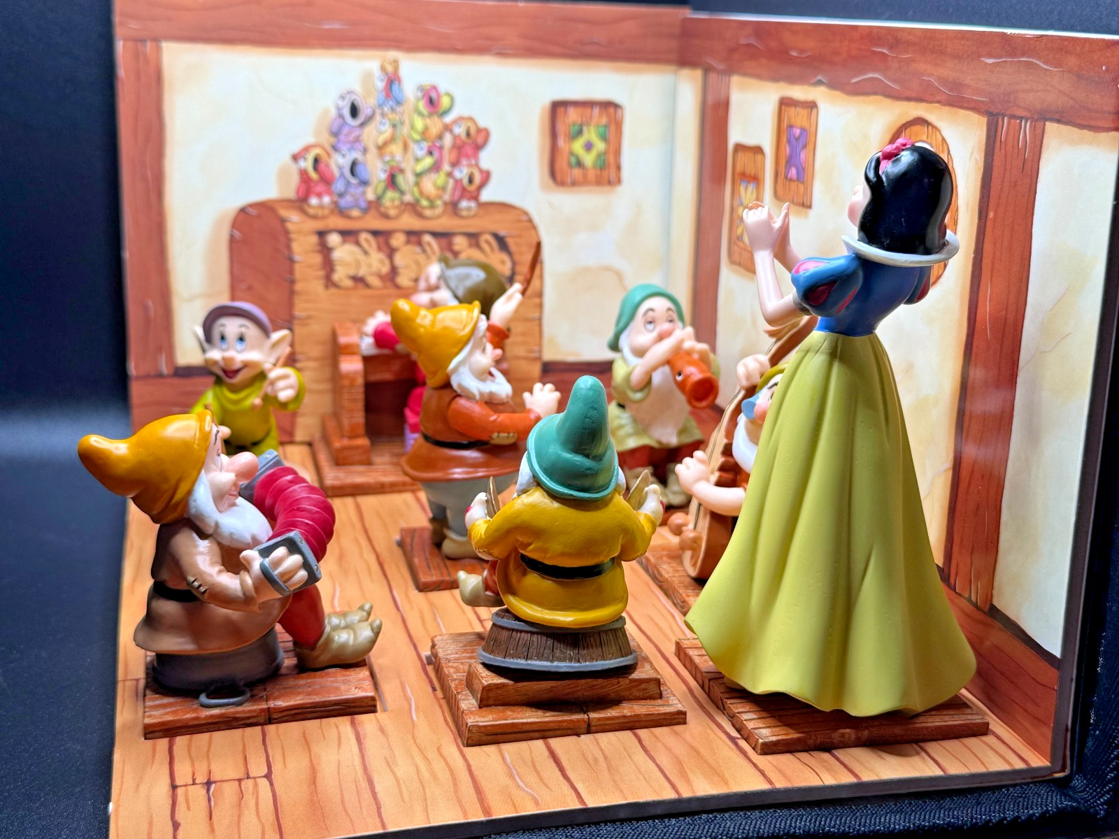 2002 Disney Snow White Seven Dwarfs Enesco CVS 65th Anniv Complete Figurine Set
