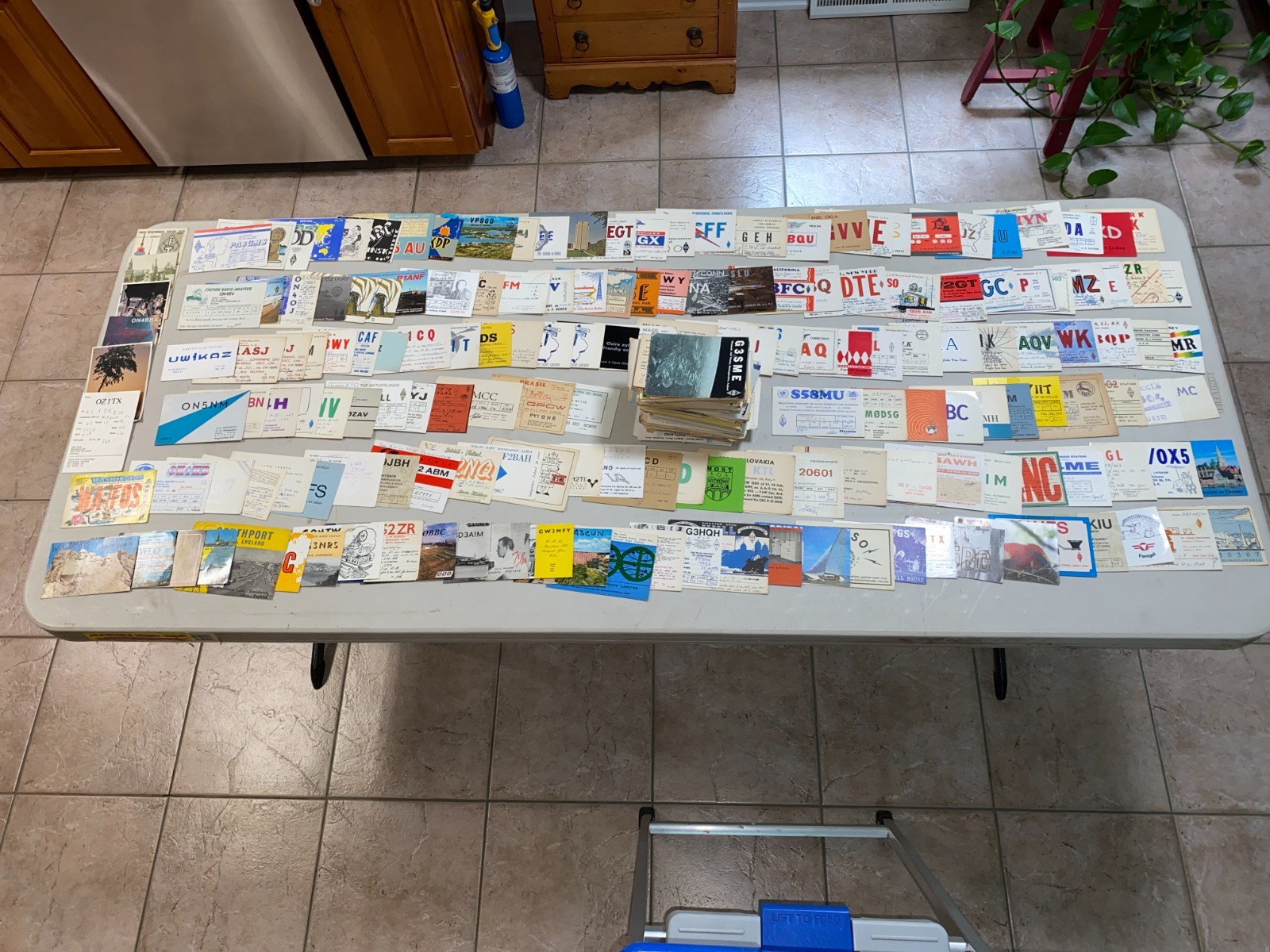 Vtg 1960s Lot Of 560 Domestic/International Amateur Radio Ham Call QSL Postcards