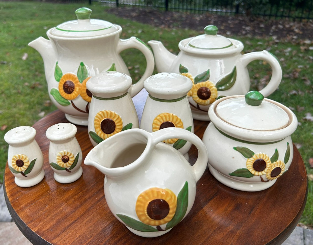 Vintage Shawnee Sunflower Collection includes eight pieces