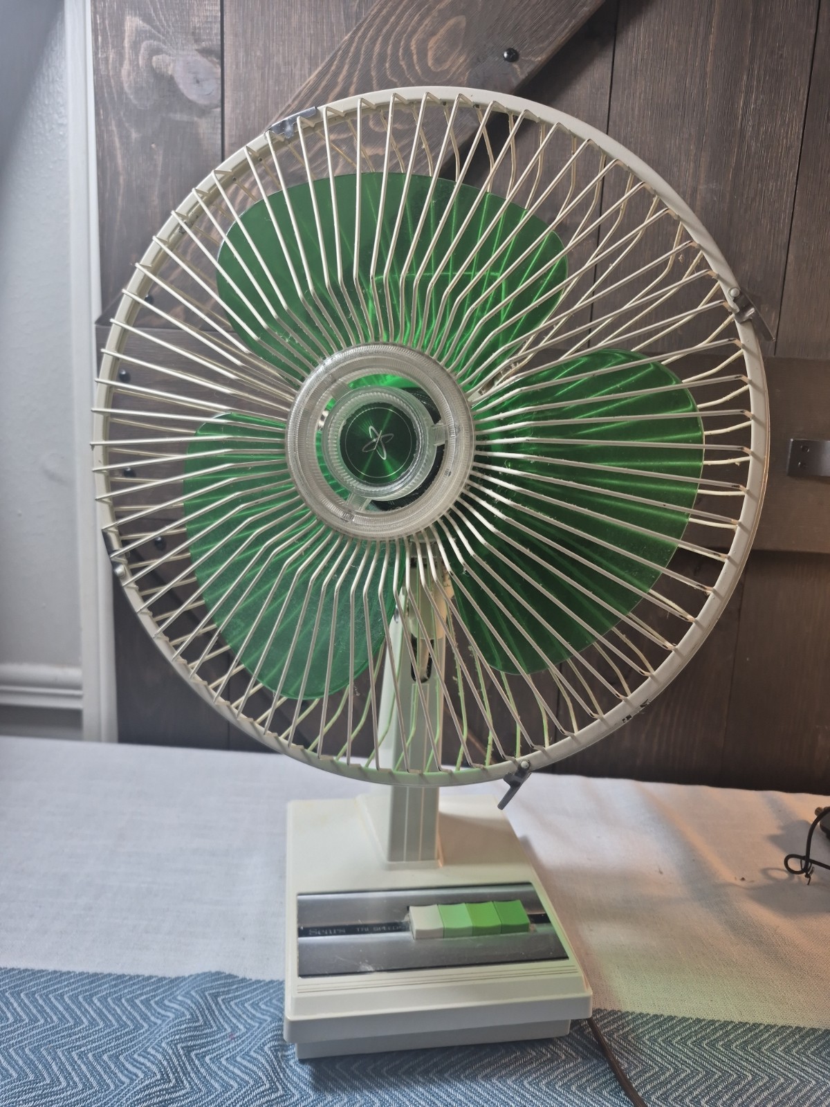 Sears Vintage 1970\'s Atomic Green 3 Speed Oscillating Fan 564.80171*read*