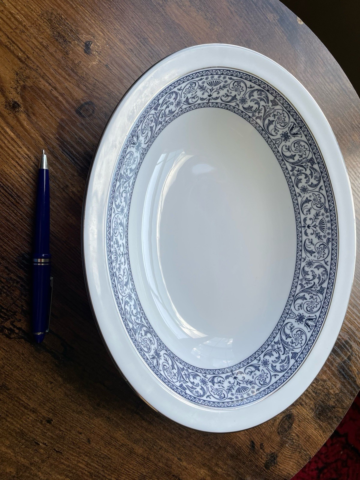 Minton Infanta Bone China 10-3/4'' Oval Serving Bowl Blue Floral Platinum Englan