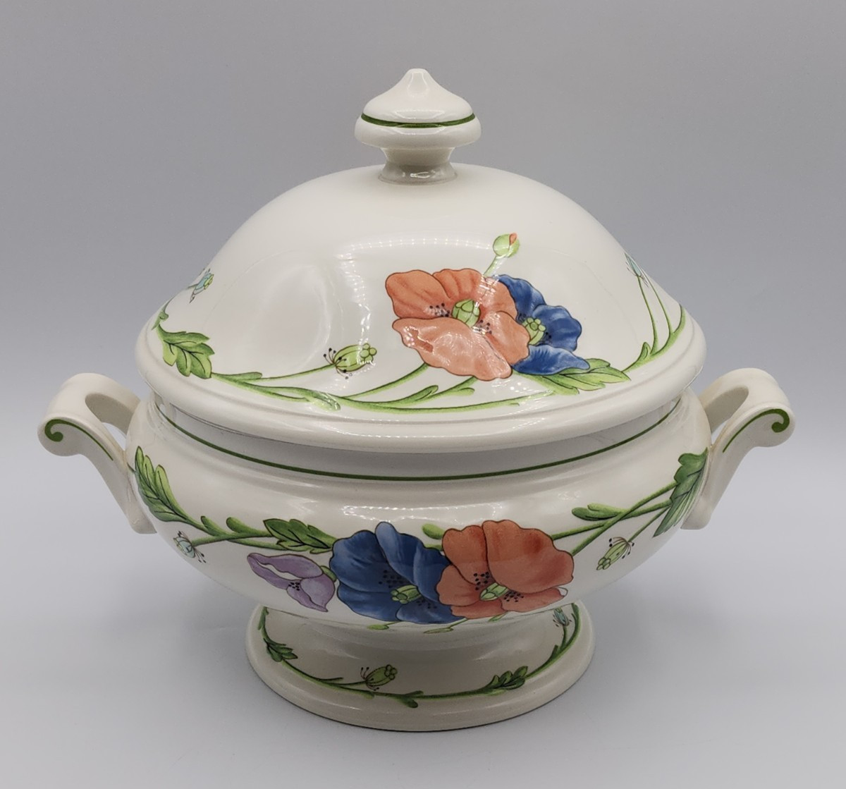 Villeroy and Boch Amapola Footed Round Vegetable or Covered Soup Tureen