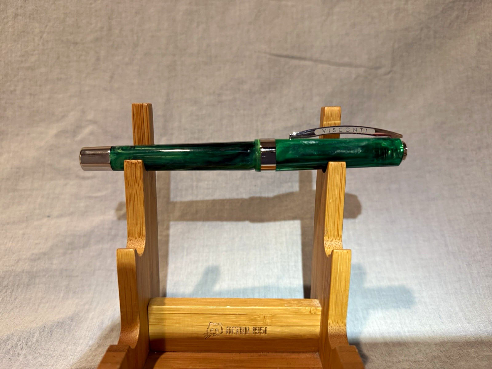 VISCONTI OPERA MASTER GREEN DEMO FOUNTAIN PEN W/BOX
