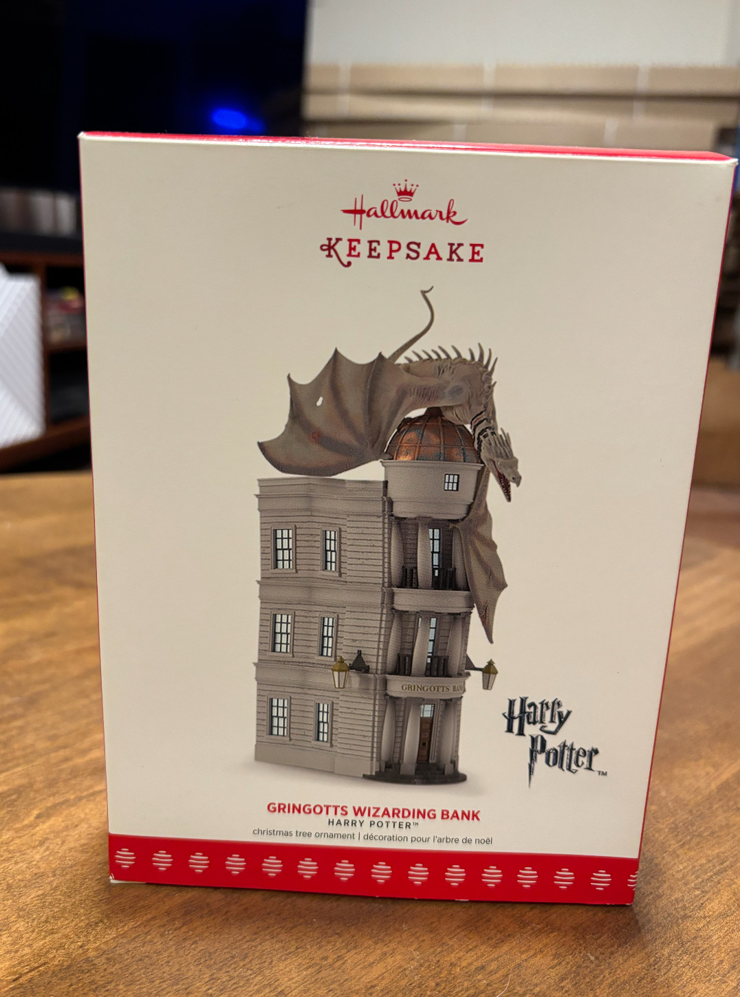 Harry Potter Hallmark Keepsake Gringotts Wizarding Bank ornament (2017)