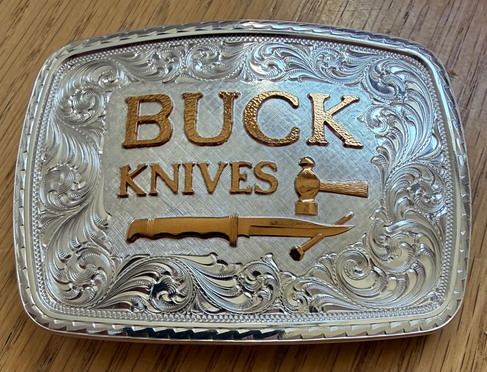 STUNNING BUCK KNIFE STERLING SILVER BELT BUCKLE NEVER USED  SMRT2
