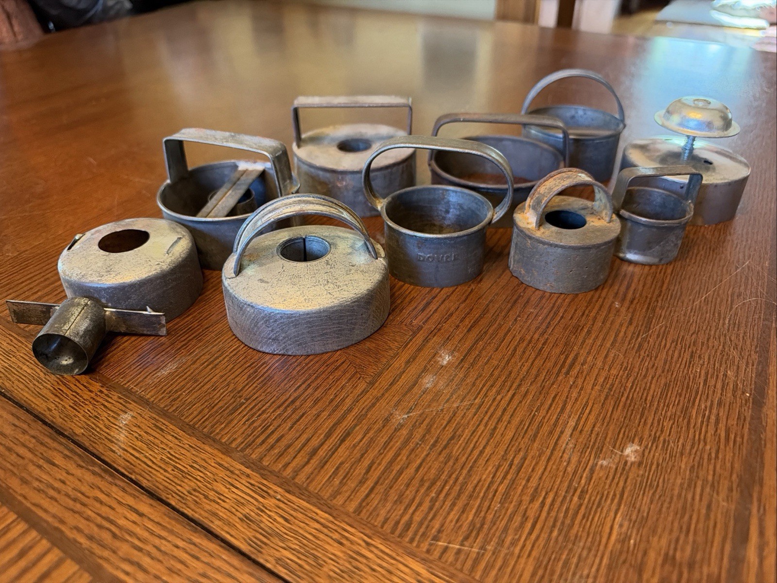 VINTAGE Early Tin Cookie Cutters Lot Nested Round + Oval Biscuit Fixed Handles
