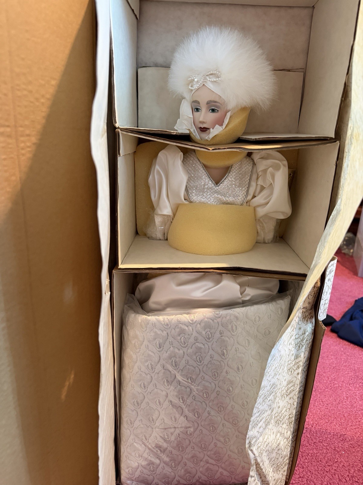 Franklin Heirloom Dolls Snow Queen Porcelain Doll  New In Damaged Box