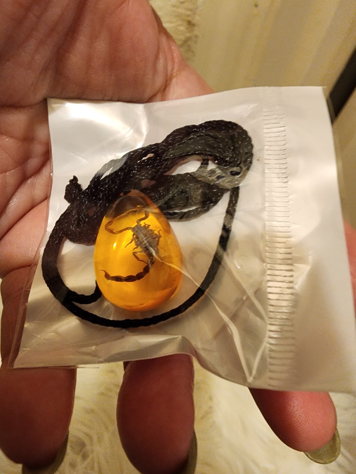 REAL YELLOW GOLD SCORPION NECKLACE ACRYLIC PRESERVED SPECIMEN ADJUSTABLE CHAIN