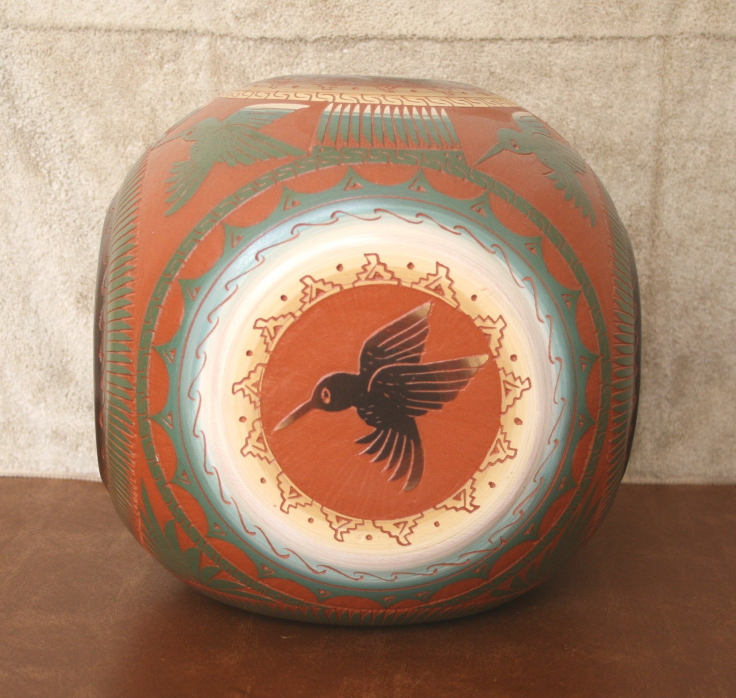 Large Navajo Pottery – 10” Hummingbird Pot – Betty Shaw  Diné – Carved & Painted