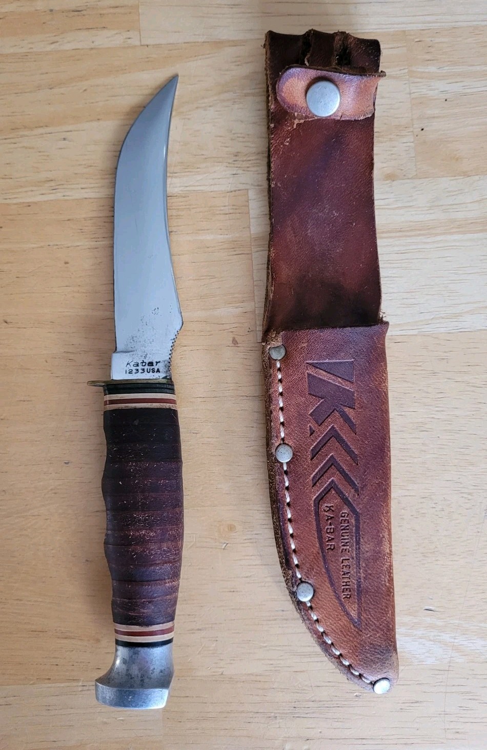 Vintage Ka-Bar 1233 USA Skinner Fixed Blade Knife with Original Leather Sheath