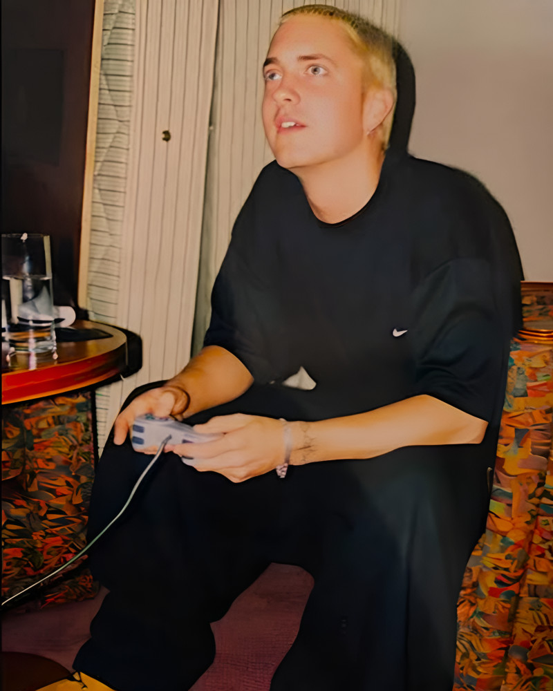 EMINEM - PS1 - 8