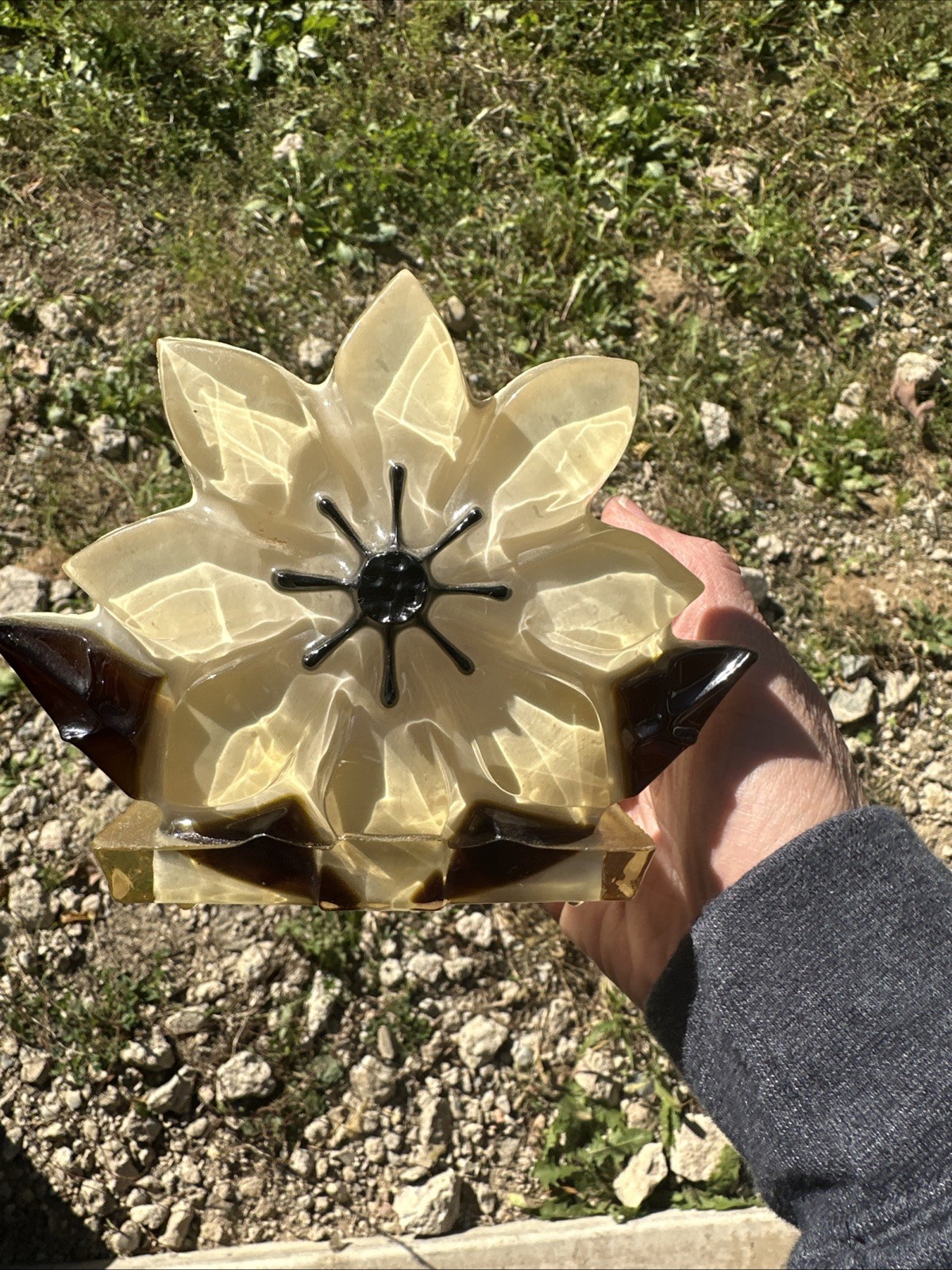 Vintage 1960s Wondermold Lucite Flower Napkin Holder USA MCM Floral Kitsch