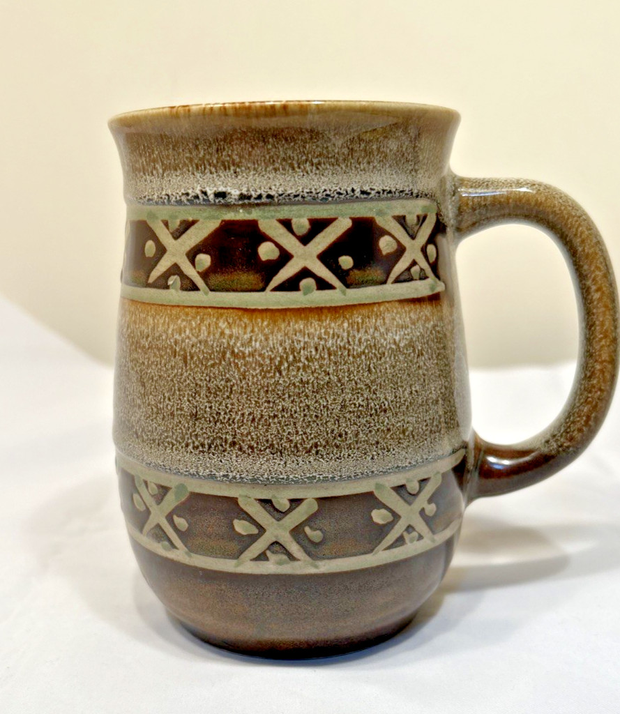 Vintage Yamasan Japan Stoneware Mug MCM Mid Century Geometric Incised Brown