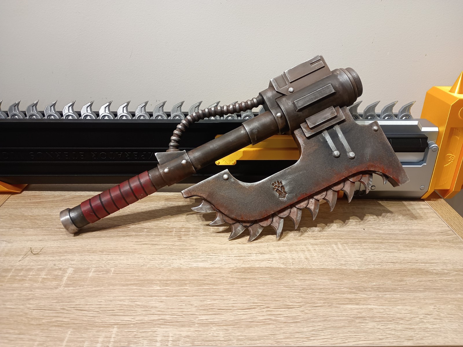 Warhammer 40K Chain Axe – 1:1 Life Size Prop Replica | Display / Cosplay