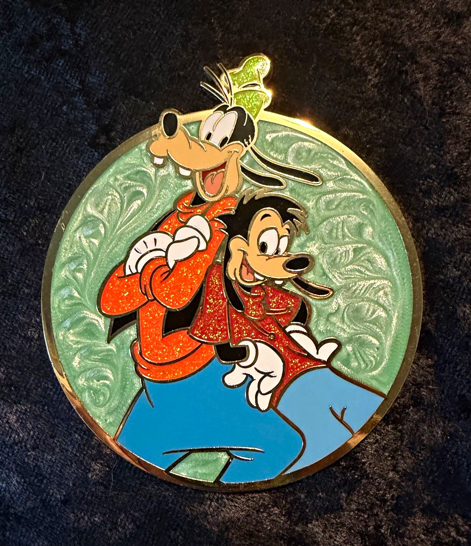 Jumbo LE 300 Goofy Max Goof Troop Pink A La Mode PALM Disney Afternoon Movie Pin