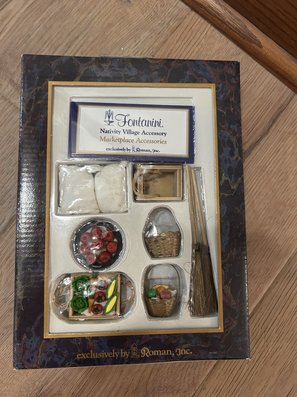 Fontanini Vintage #51159 Nativity Village Accessory Marketplace Accessories Set