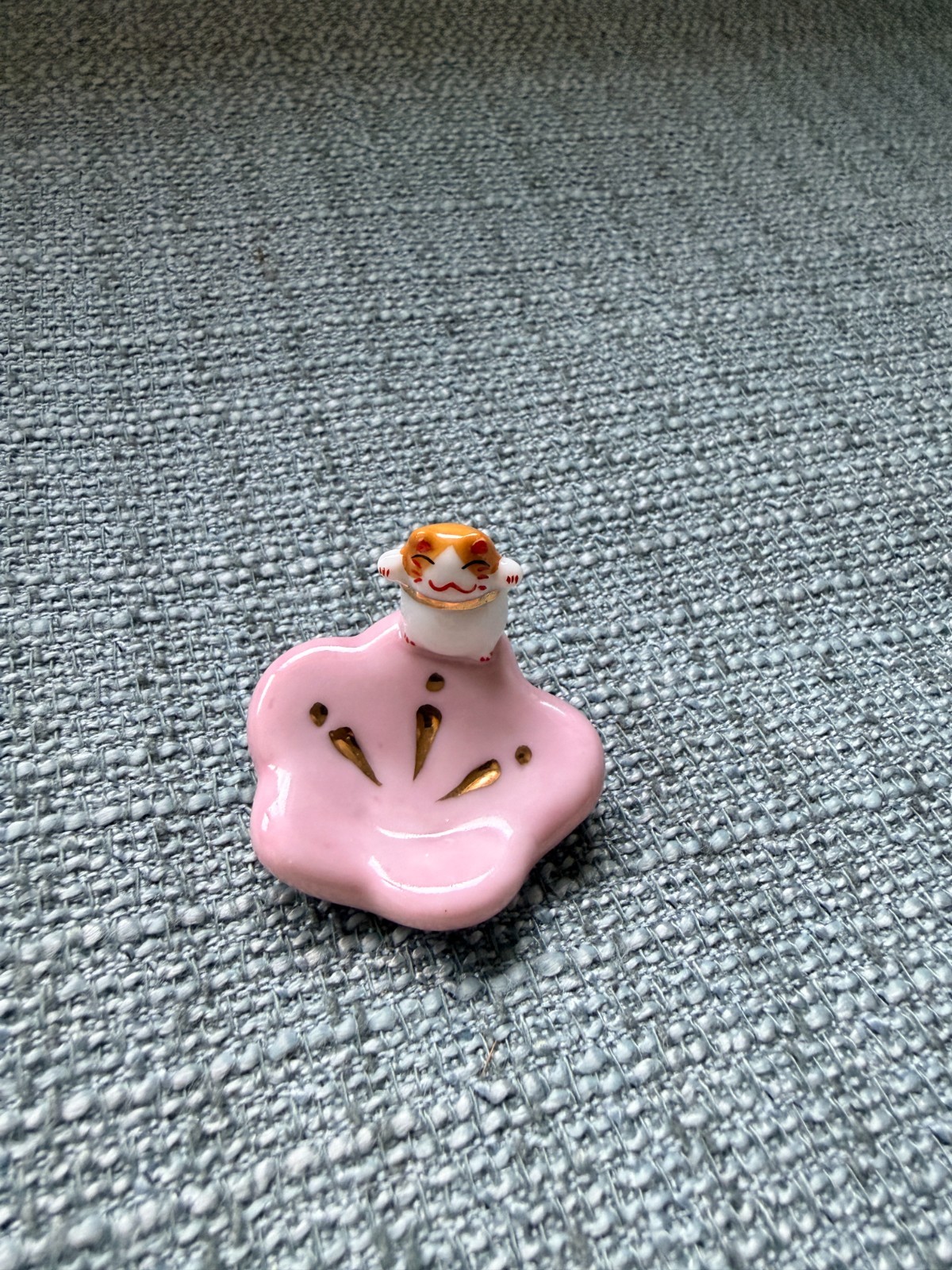 Vintage Japanese Porcelain Maneki-Neko Lucky Cat Ring Holder Pink Ume Blossom