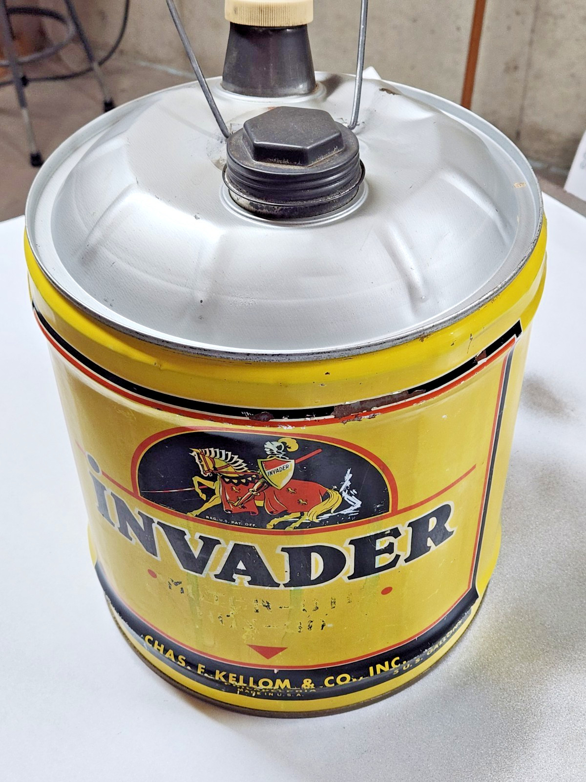 Vintage Invader Oil Can 5 Gallon Advertising Rare Motor Car Truck Gas Station