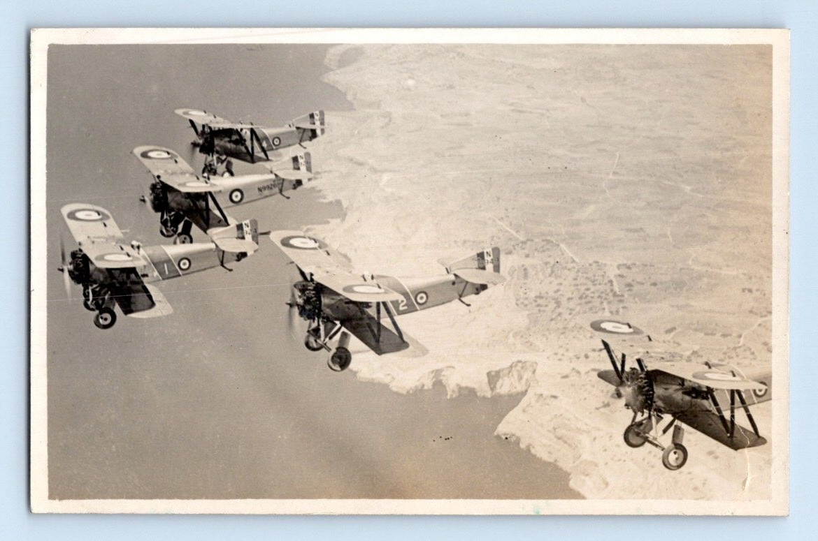 RPPC 1917. WWI FORMATION OF BRITISH FIGHTERS FLYING OVER MALTA. POSTCARD RPPC 1917. WWI FORMATION OF BRITISH FIGHTERS FLYING OVER MALTA. POSTCARD