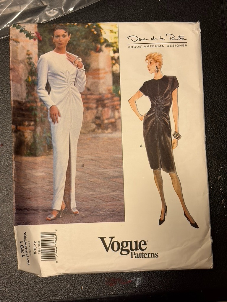 Vogue American Designer Pattern # 1391 OSCAR DE LA RENTA size 8.10.12