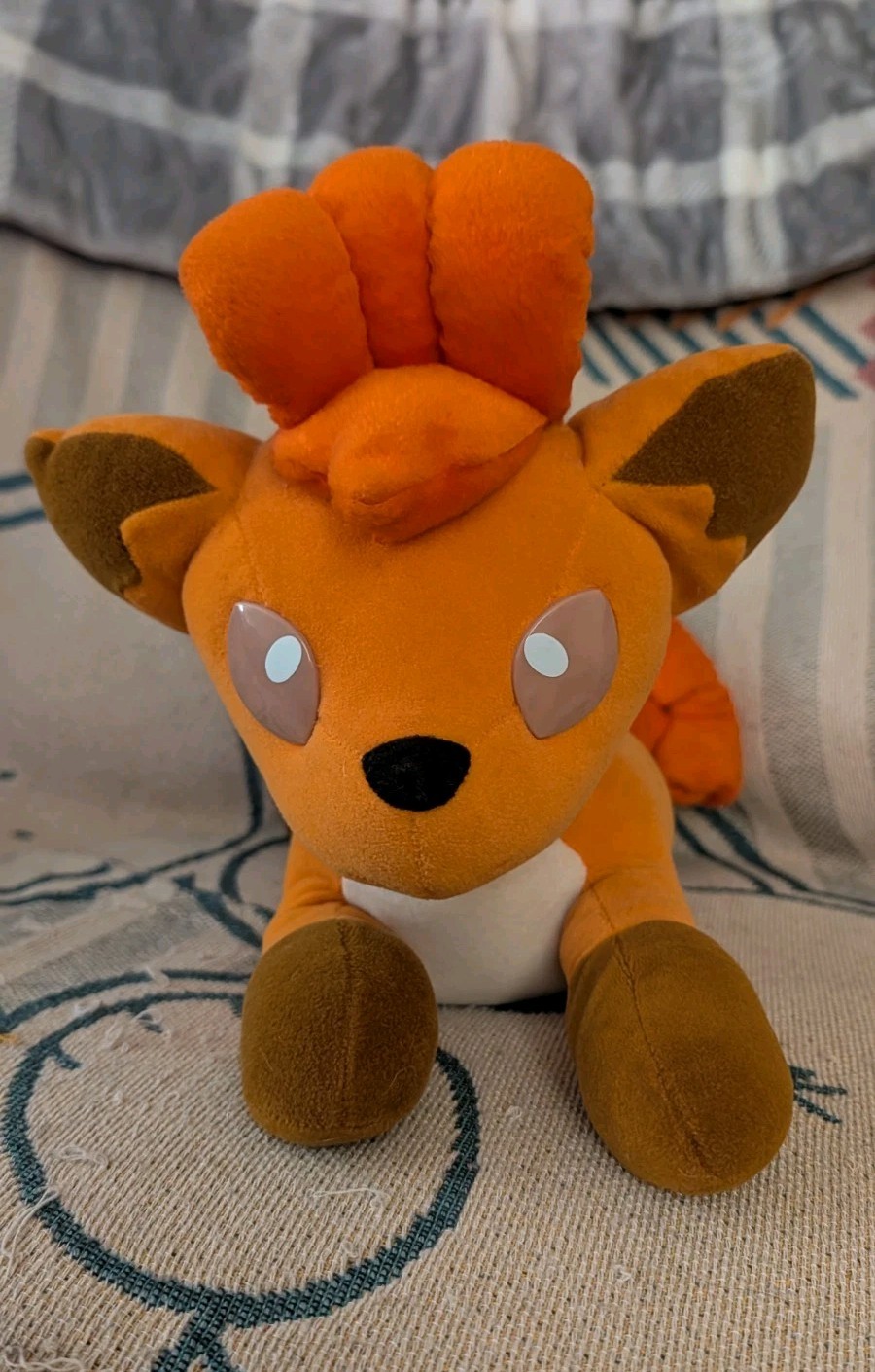 Extremely Rare 1999 Tomy Vulpix Plush Pokemon Center