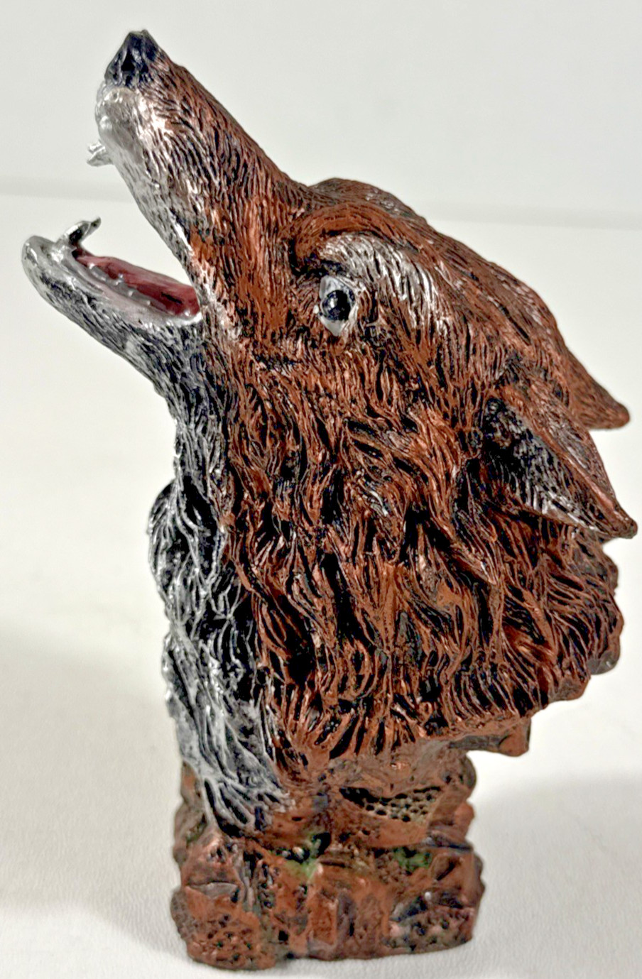 Ebros Woodlands Howling Alpha Wolf Head Bust Bronzed Resin Figurine