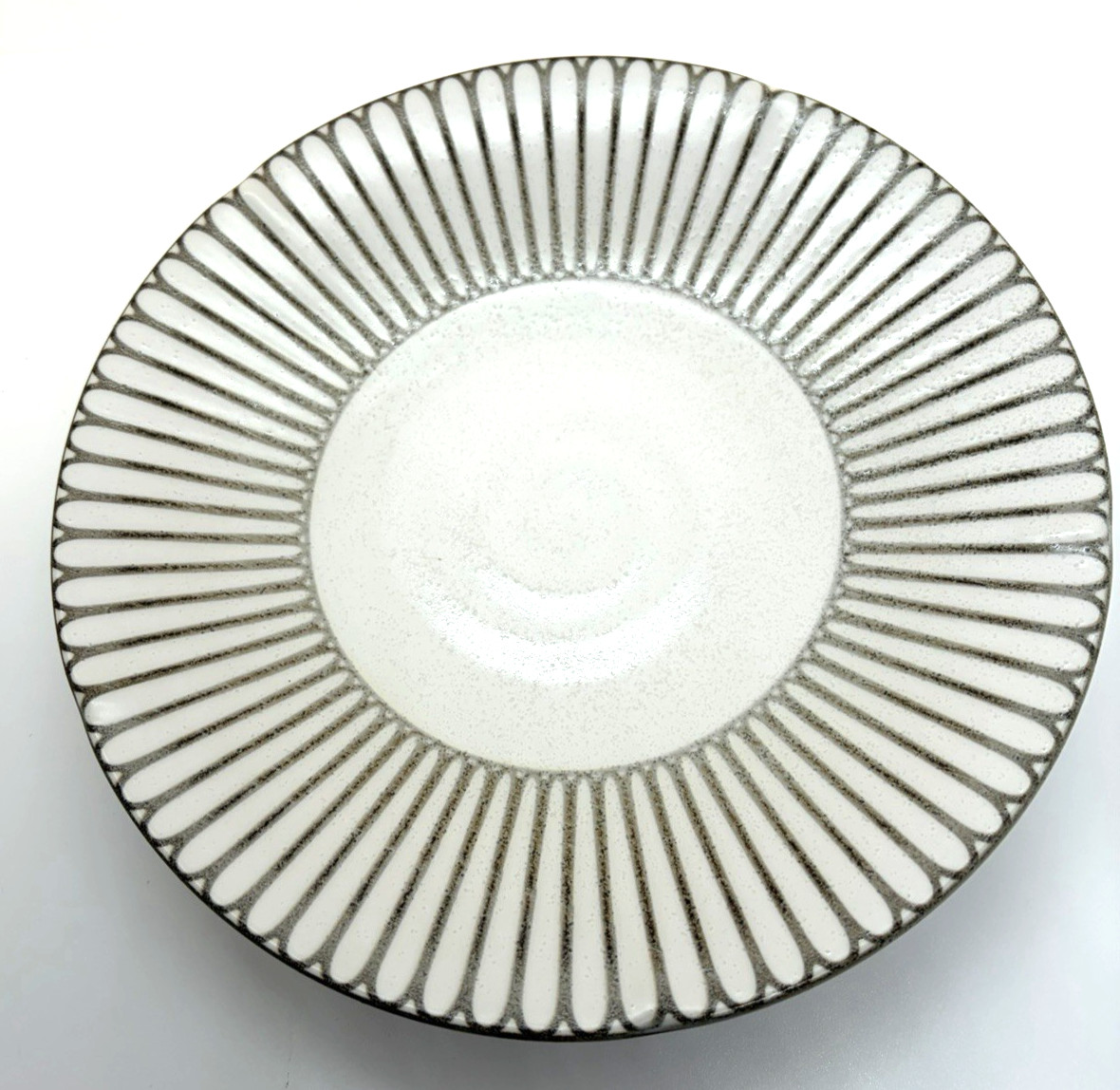 Japanese Plate Tono Toki 9.4in Modern Minimalist Dish Made in Japan White Gray