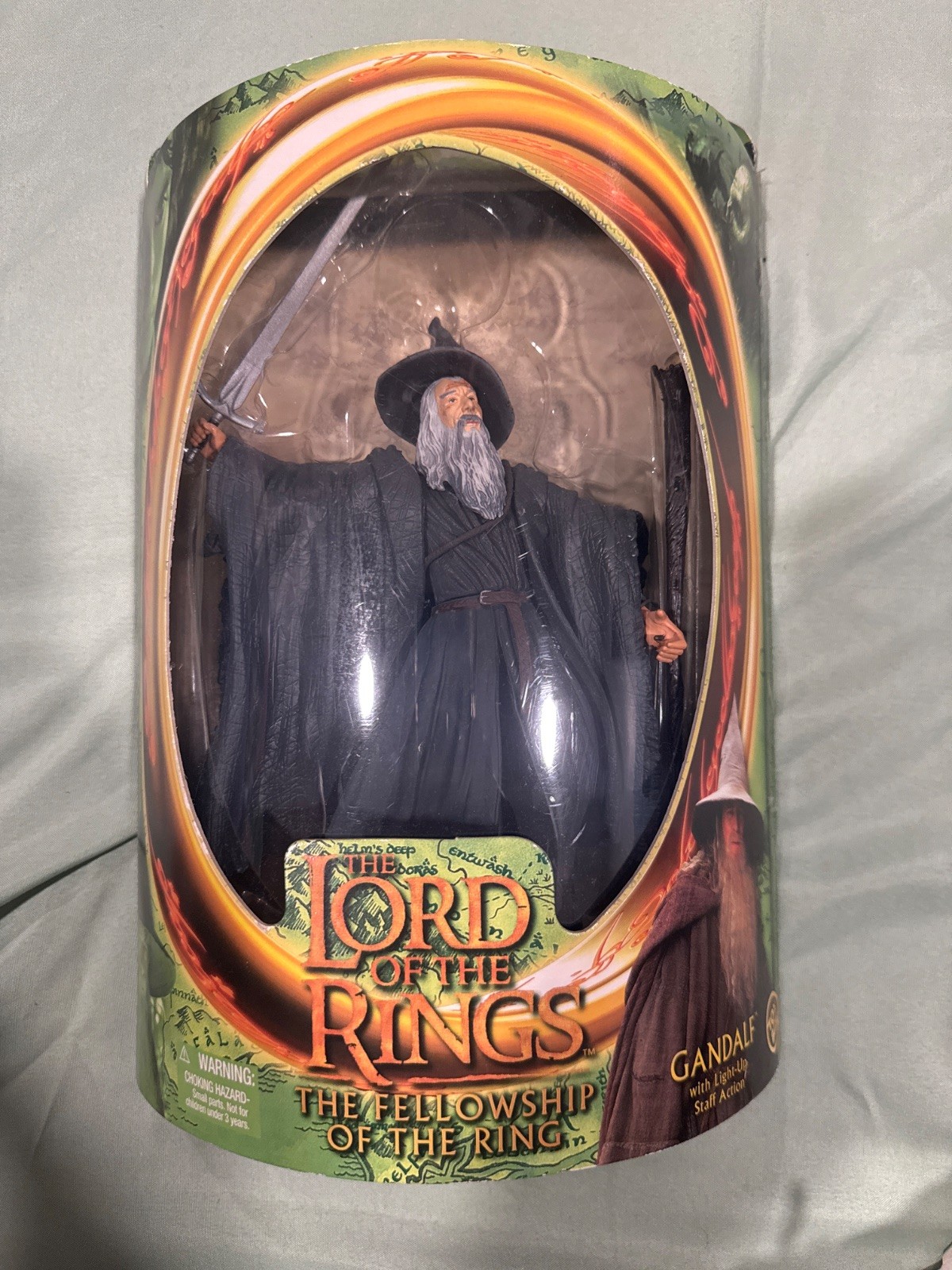 Toy Biz LOTR Fellowship of the Ring Gandalf with Light-Up Staff Action 2001 MOC