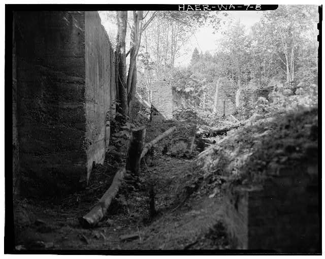 Photo:Steel Plant Site Open Hearth Furnace Foundation 1900s Interior Ruins