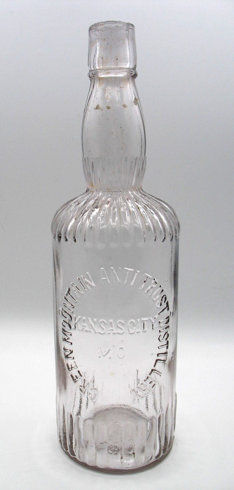 GREEN MOUNTAIN DISTILLERY WHISKEY BOTTLE FROM KANSAS CITY, MISSOURI