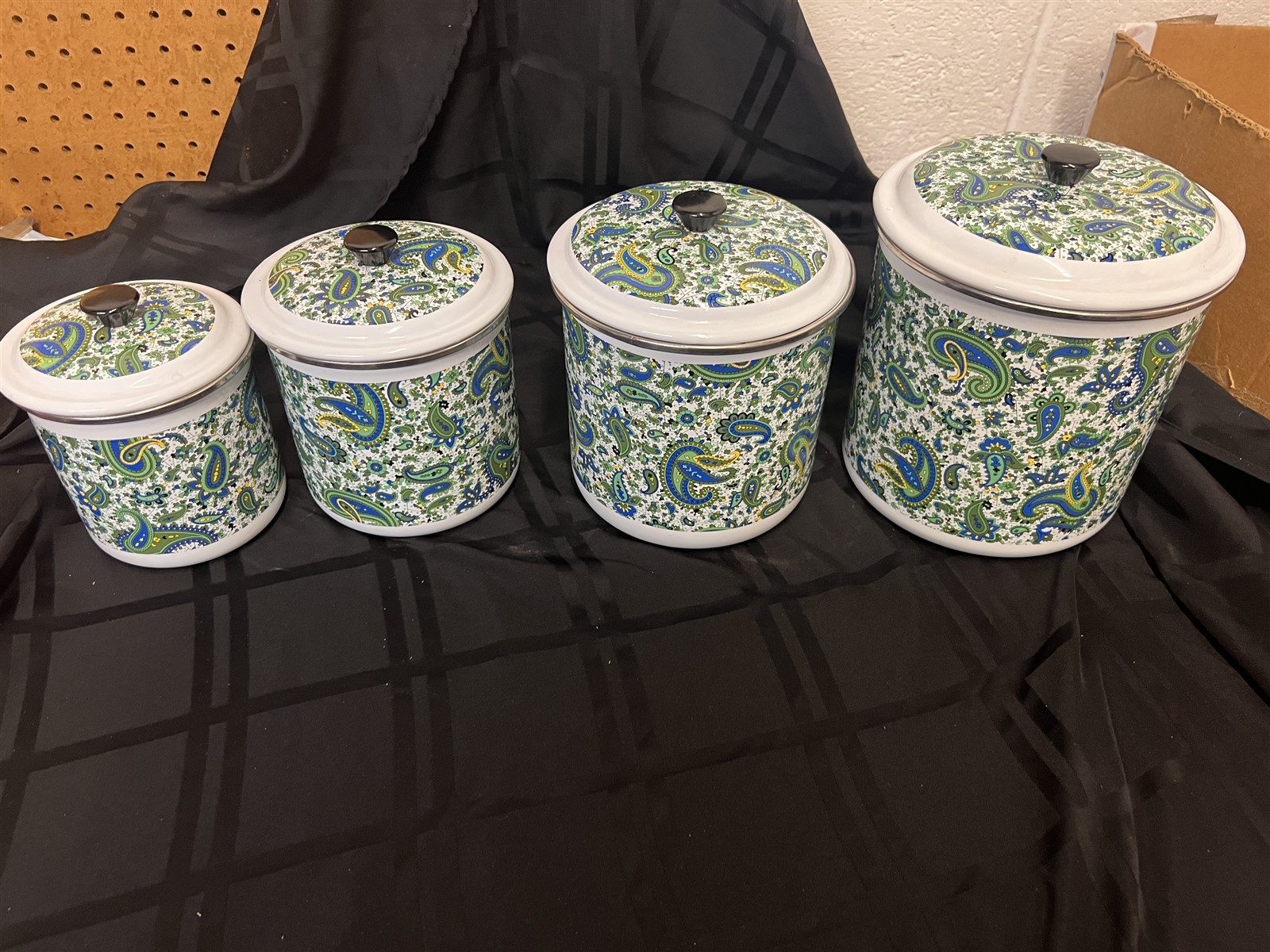 Vintage 4 Pc. 1970s Enamelware Paisley Green Enamel Canister Set 