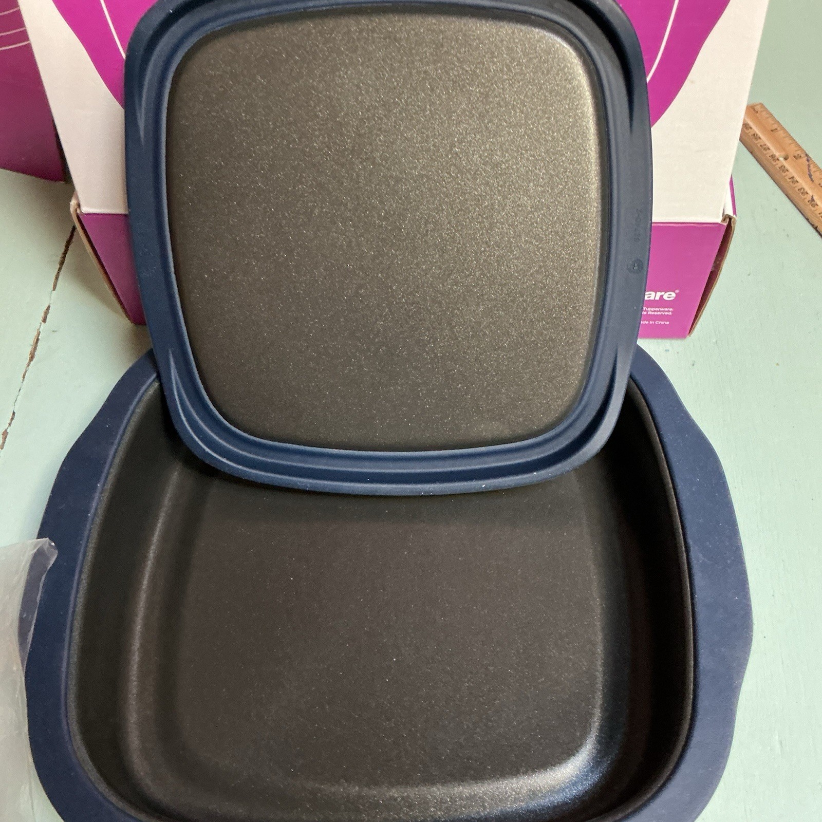 TUPPERWARE MICROPRO GRILL MICRO PRO SERIES FOR USE IN MICROWAVE NIB (READ)