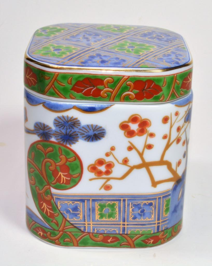 70s KUTANI BROCADE Porcelain Japan BLOOMINGDALES 3 1/4\'h Jar Box w Lid