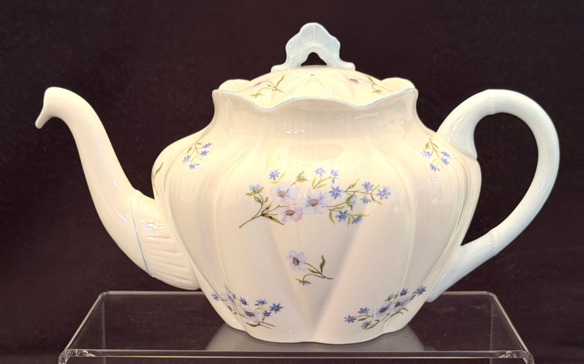 Shelley Fine Bone China - Dainty Blue Rock Large Tea Pot